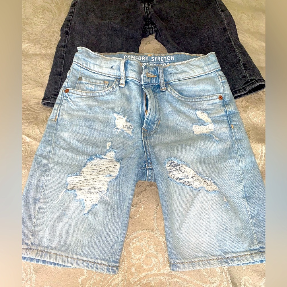 (Bundle pair) H & M shorts. Both Sz: 8/9 US . 1st light wash with rips, 2nd ash